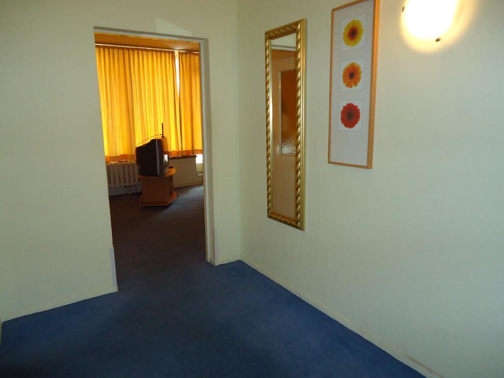 Hotel Kubrat Am Checkpoint Charlie Berlim Quarto foto
