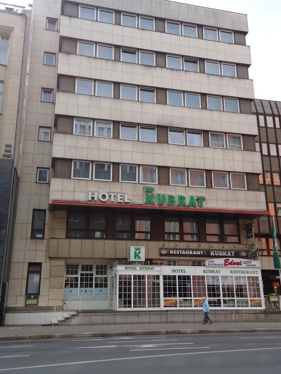 Hotel Kubrat Am Checkpoint Charlie Berlim Exterior foto